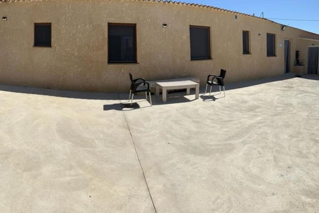 Villa Rural Con Amplia Piscina Campillo de Altobuey Екстериор снимка