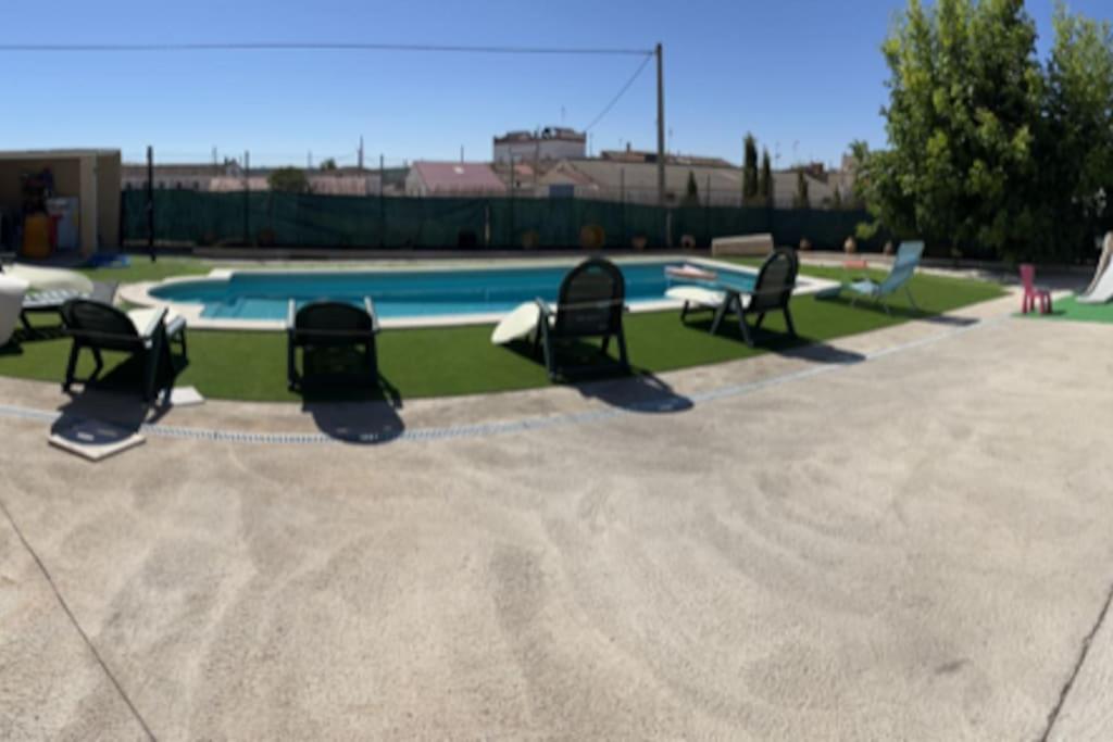 Villa Rural Con Amplia Piscina Campillo de Altobuey Екстериор снимка